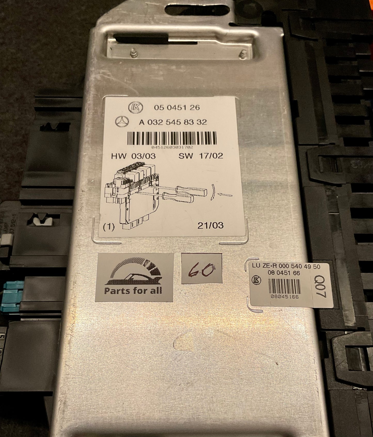 OEM Used Mercedes S/CL-class W220/C215 SAM module/fuse box A0325458332 #60