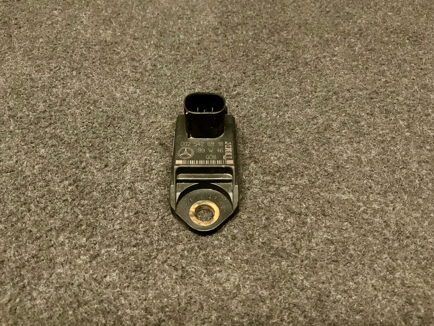 OEM Used Mercedes W220/C215/R230 S-class acceleration/crash sensor A 002546918 #293