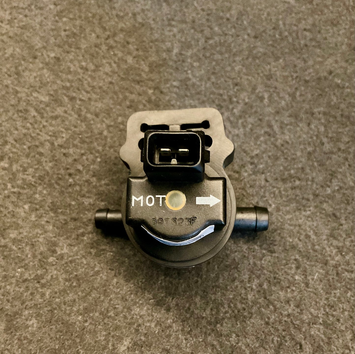 OEM Used Mercedes EVAP valve vapor purge valve A0004701593 #206
