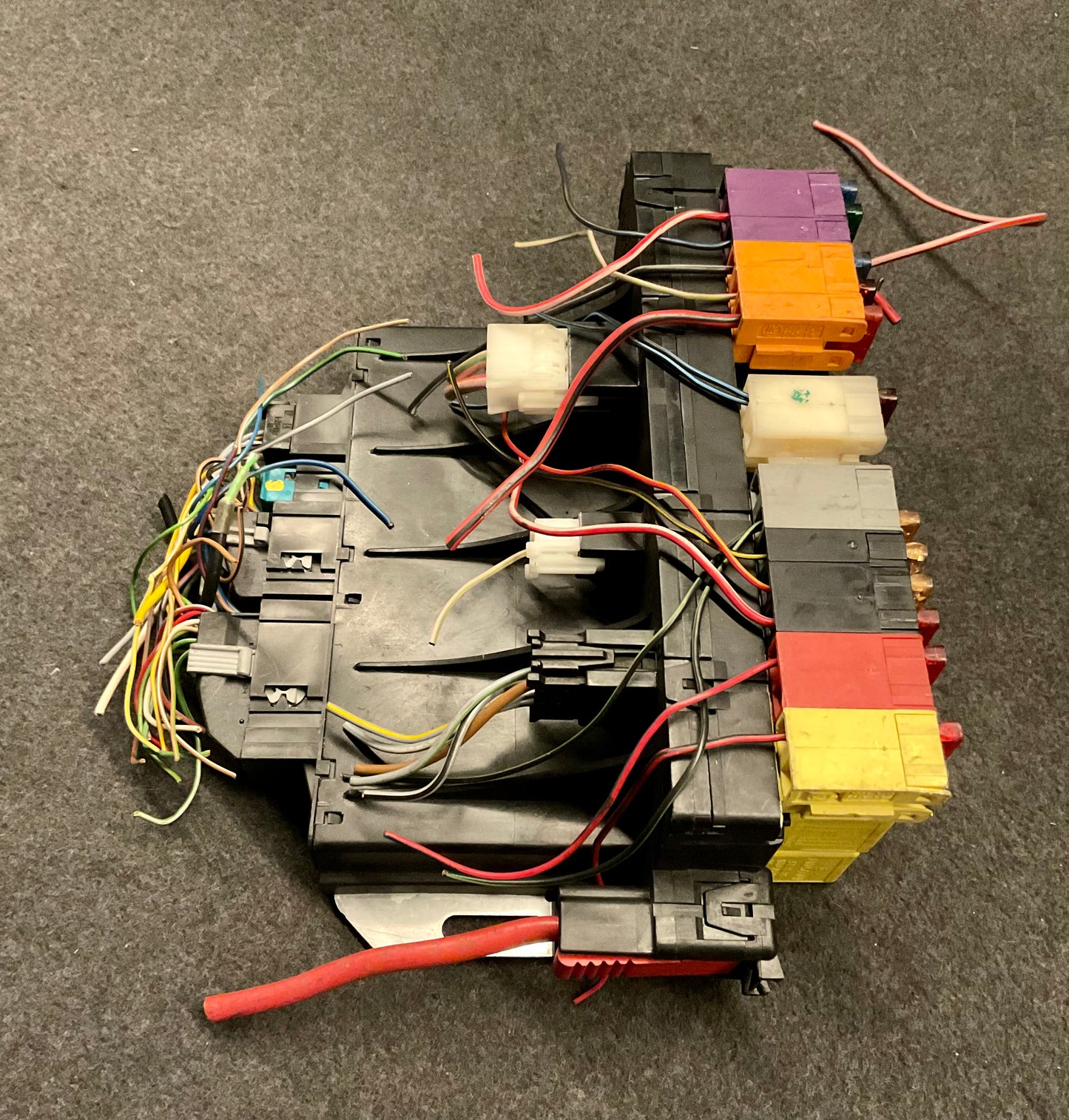OEM Used Mercedes S-class W220 SAM module fuse relay A0265455232
