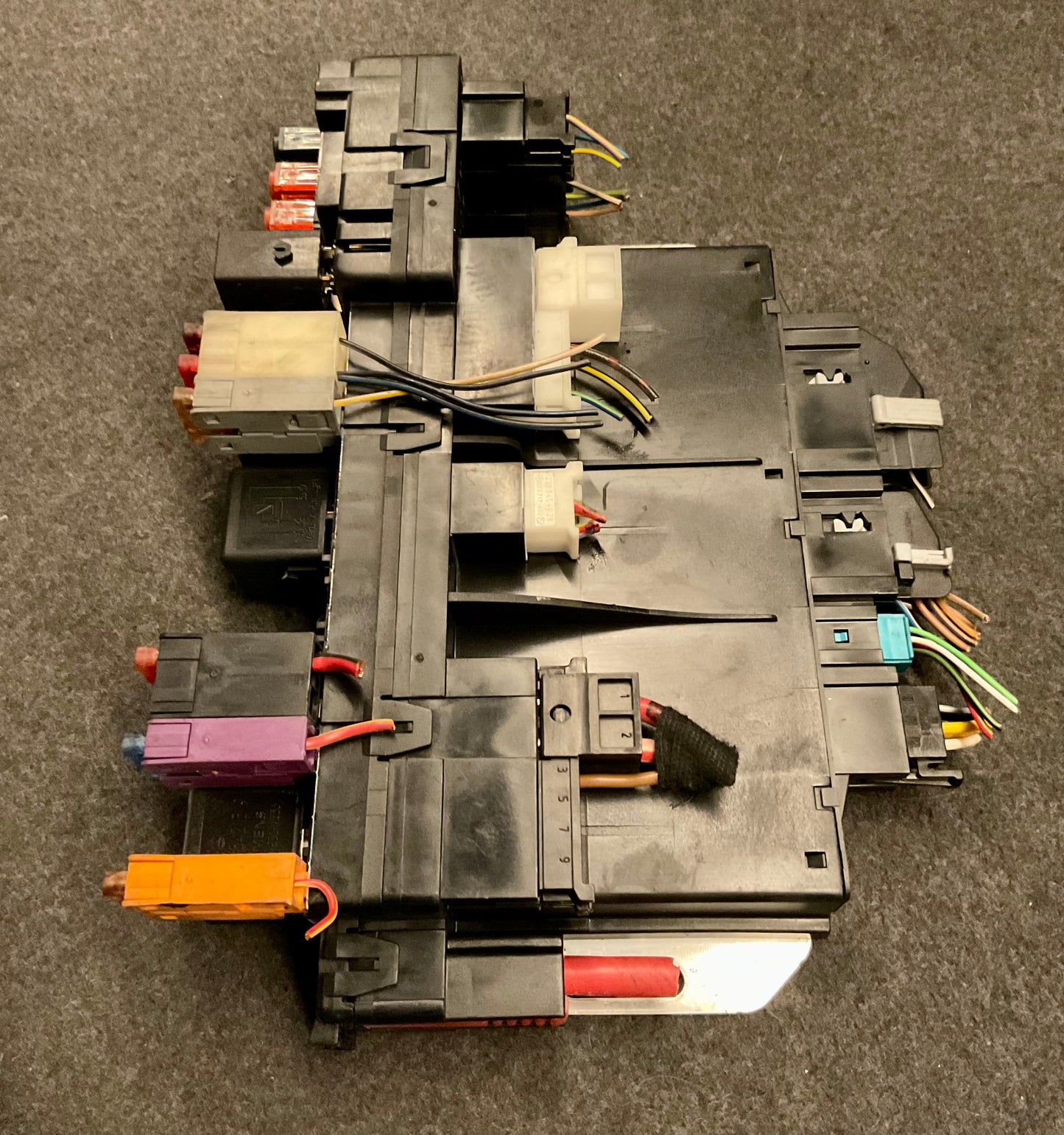 OEM Used Mercedes S/CL-class C215/W220 Front right SAM relay A0265455332