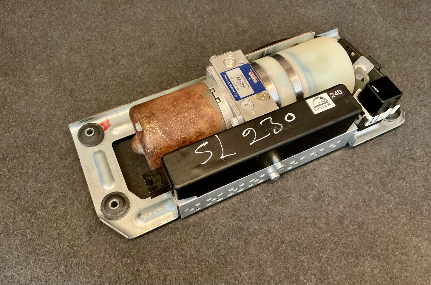 OEM Used Mercedes SL-class R230 hydraulic roof pump/motor A2308000030 #240