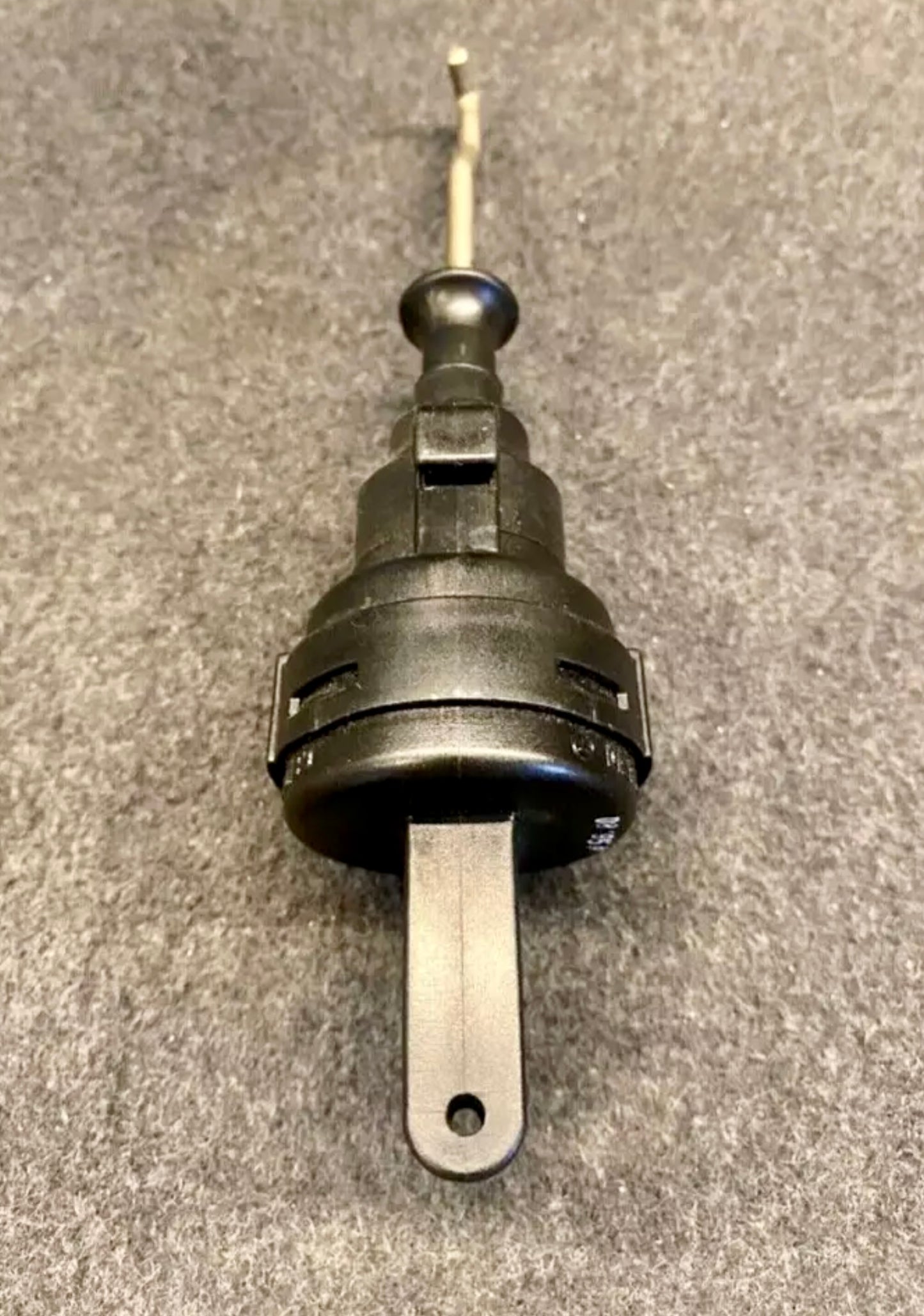 Mercedes S-class W140/C140 door locking vacuum actuator A1408001775 S600,s500 and s320