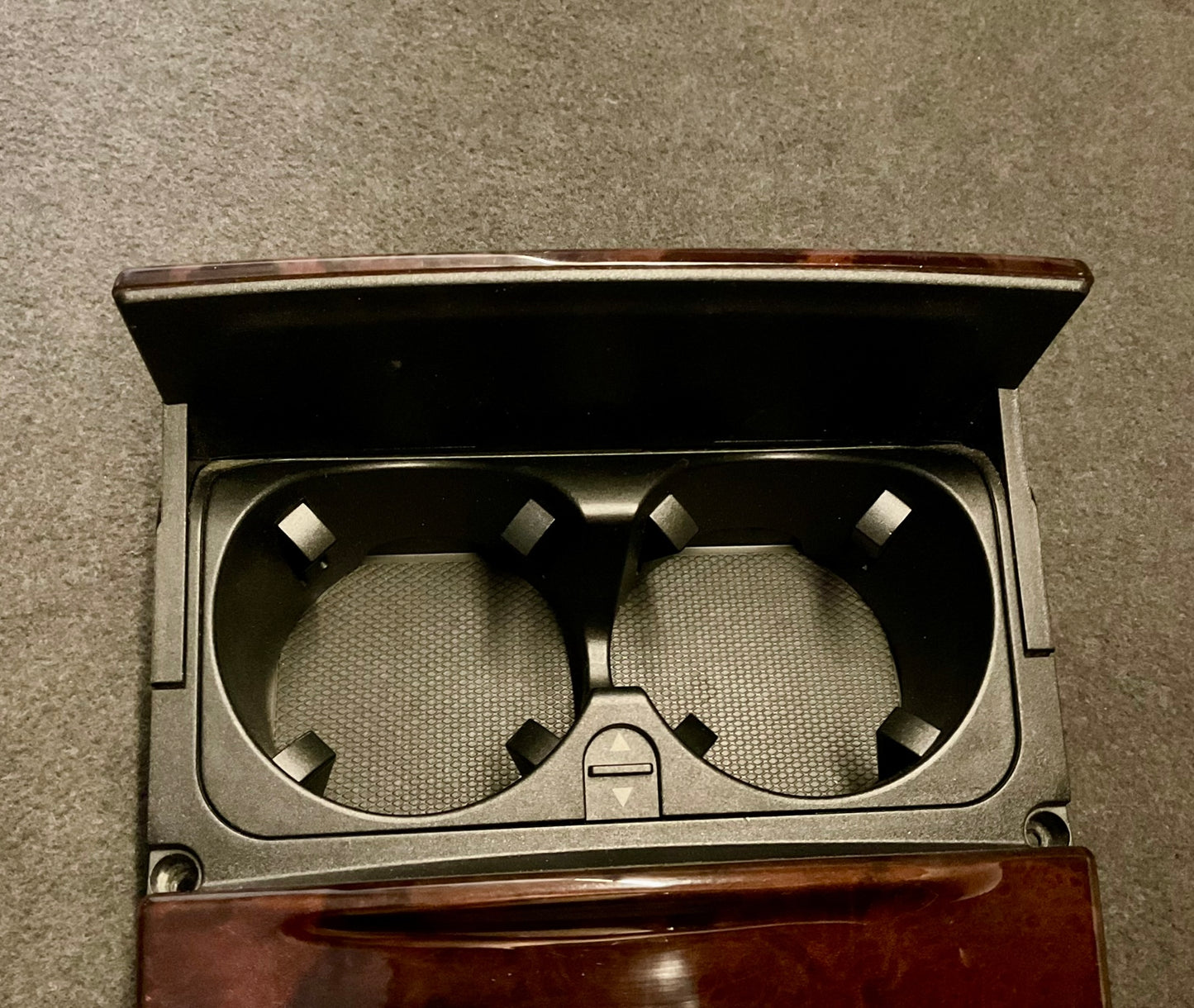 OEM Used Mercedes W221 S-class senter console cup holder/ash tray mechanism A2216800310 #168