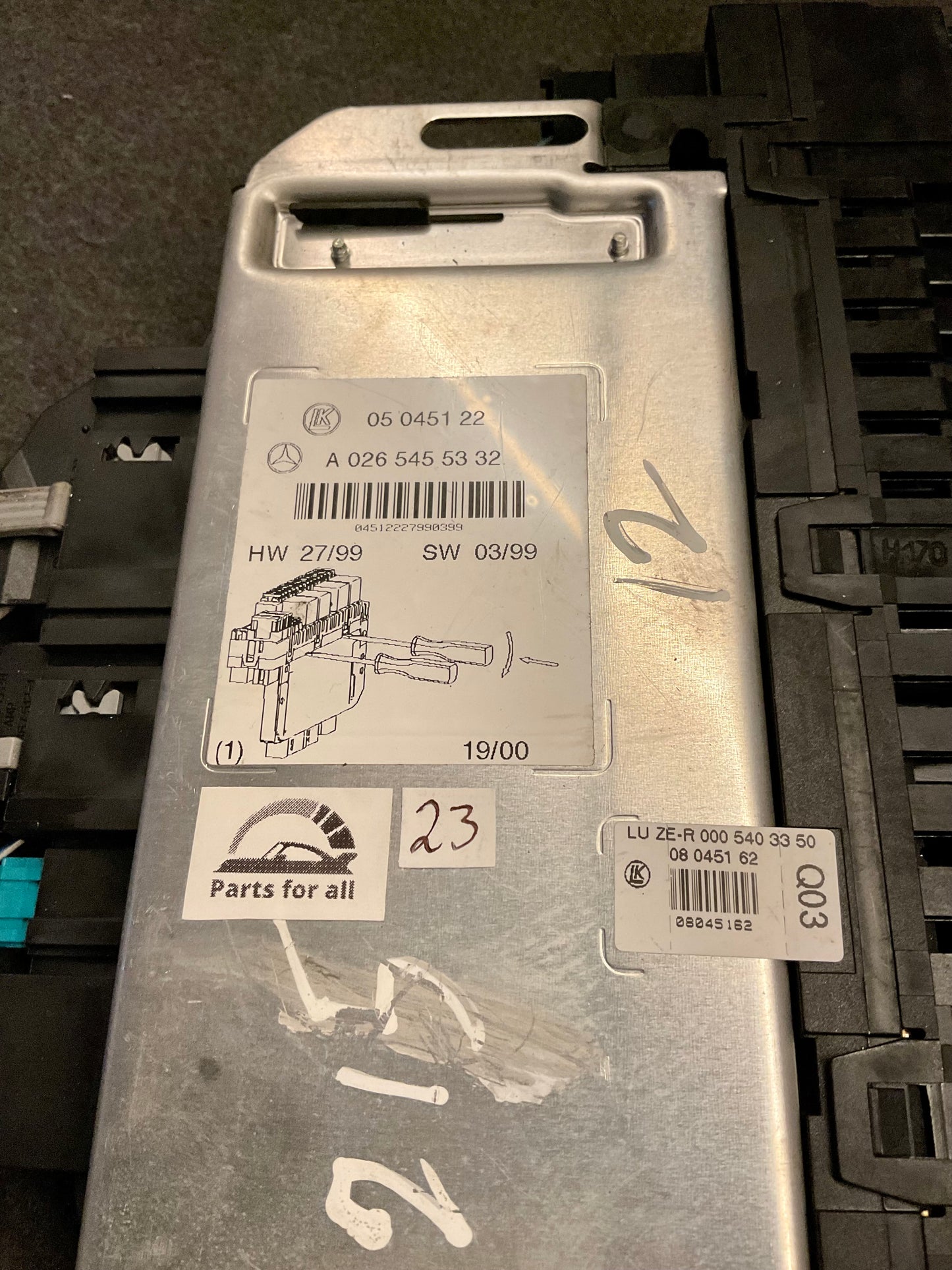 OEM Used Mercedes S/CL-class C215/W220 Front right SAM relay A0265455332