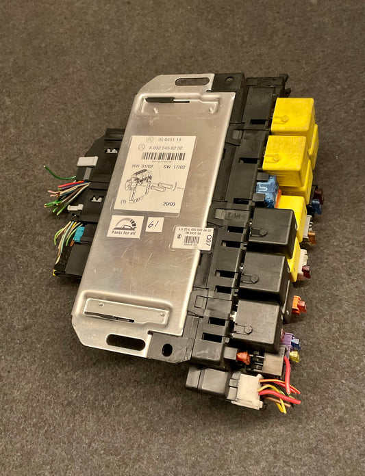 OEM Used Mercedes S/CL-class W220/C215 SAM module/fuse box A0325458232 #61