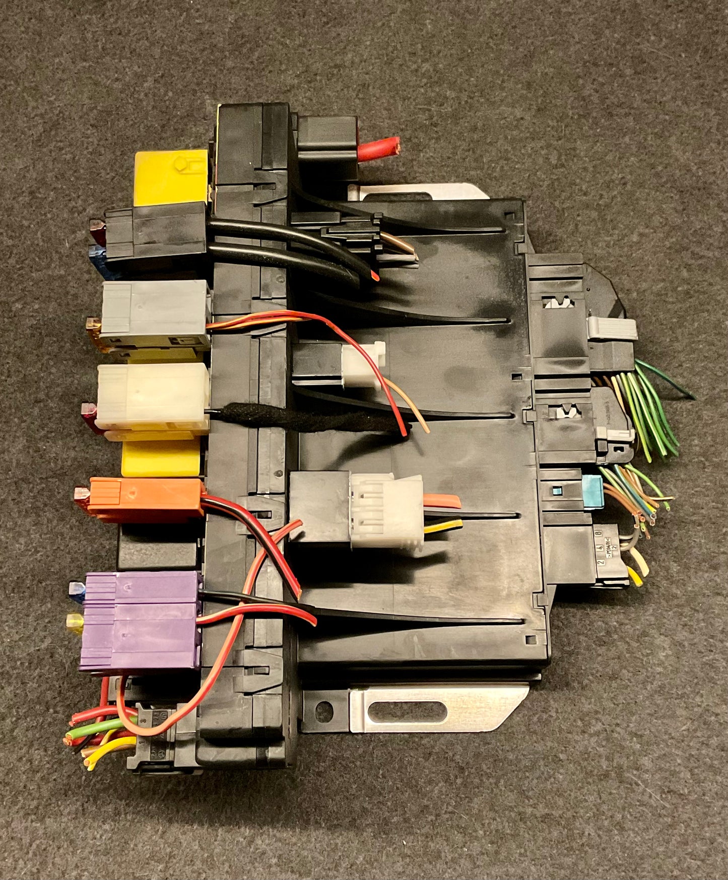 OEM Used Mercedes S/CL-class W220/C215 SAM module/fuse box A0325458232 #61