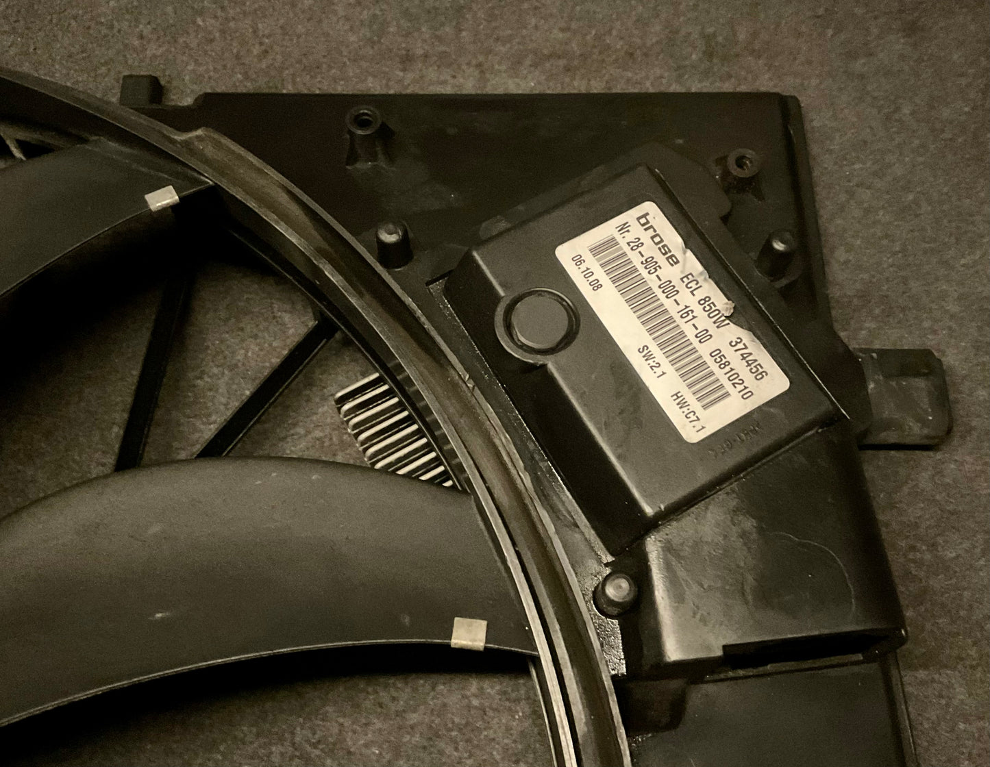 OEM Mercedes S-class W220 S600 Engine cooling fan A2205000293