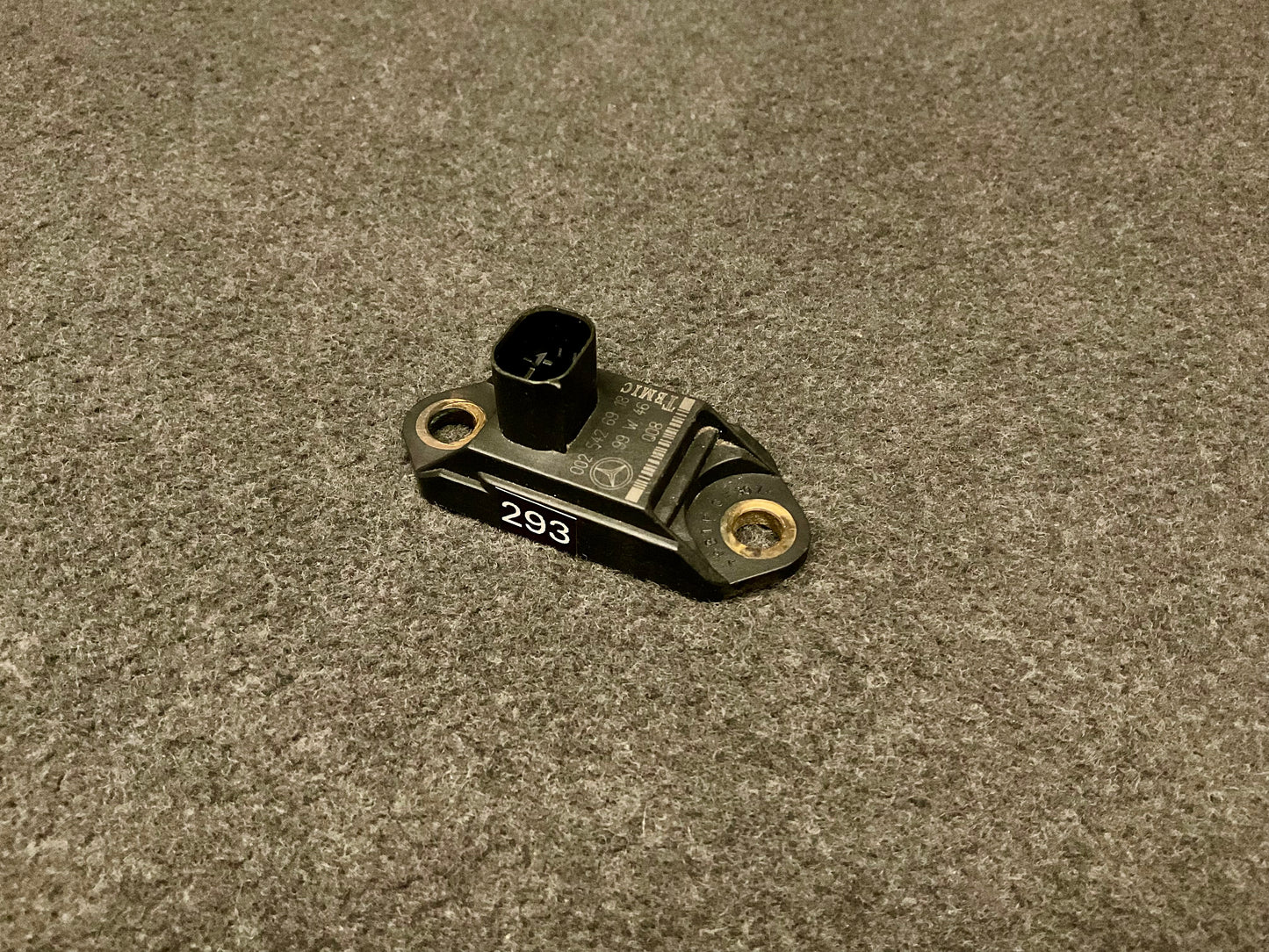OEM Used Mercedes W220/C215/R230 S-class acceleration/crash sensor A 002546918 #293
