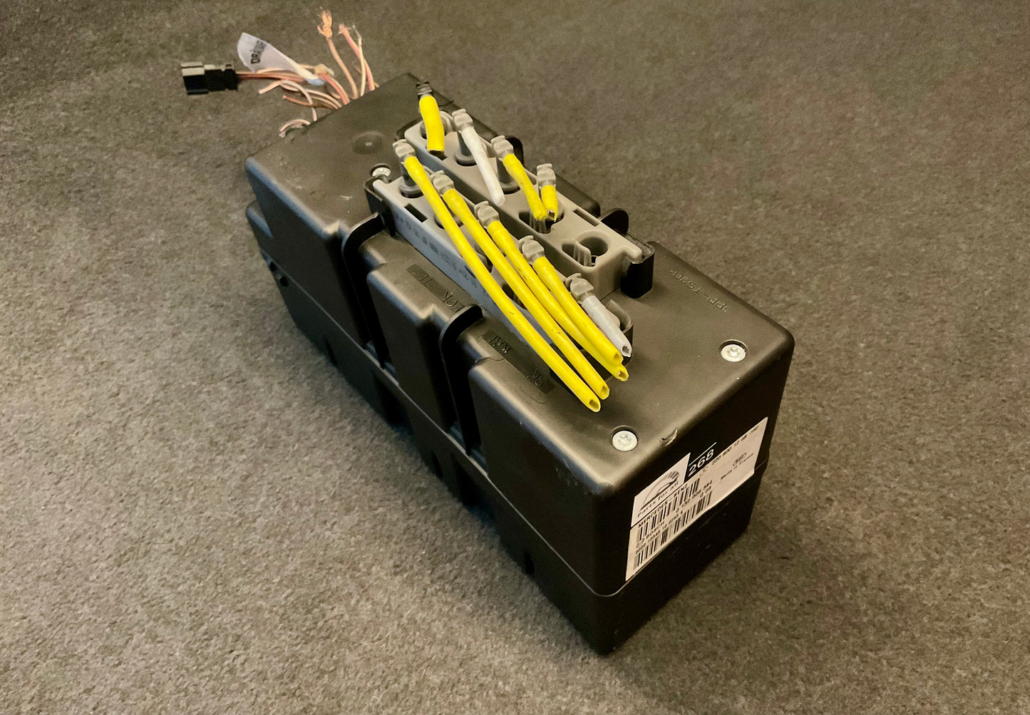 OEM Used Mercedes W220 S-class Central lock vacuum pump A2208001248