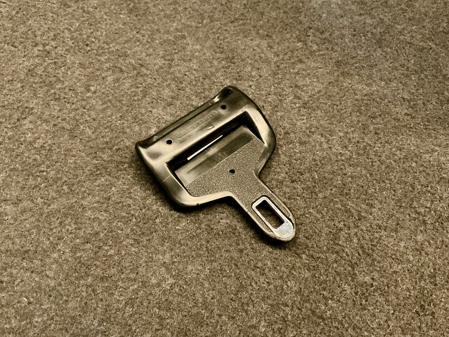 Mercedes W140/C140 S-class seat belt buckle A4 0134 #208